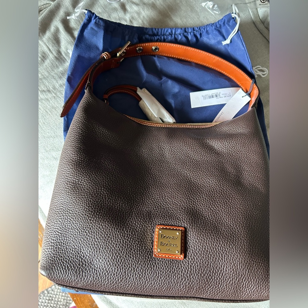 Dooney & Bourke Paige Sac Shoulder Bag Brown Tan Tmoro Color Pebble Leather NEW